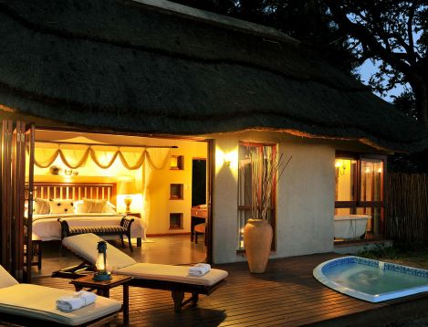 SA-KNP-ImbaliLodge-suite_evening1001